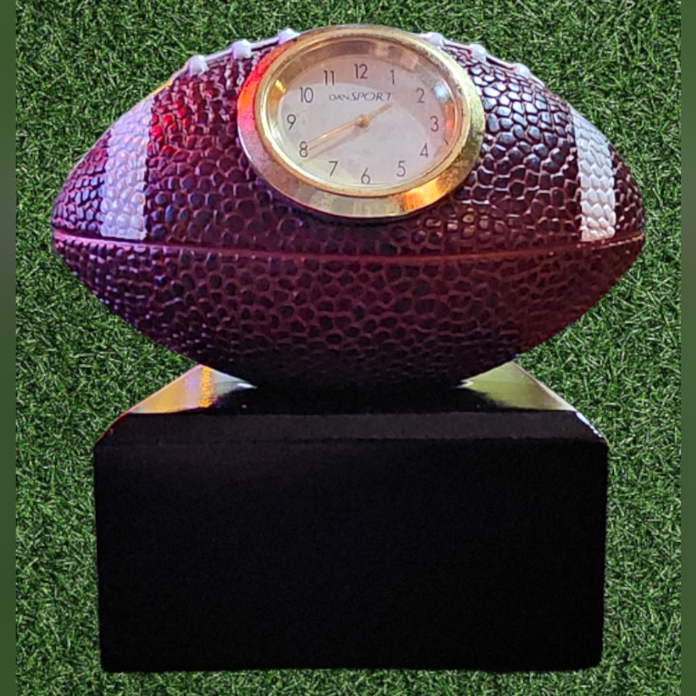 DanSport Football Clock with Stand